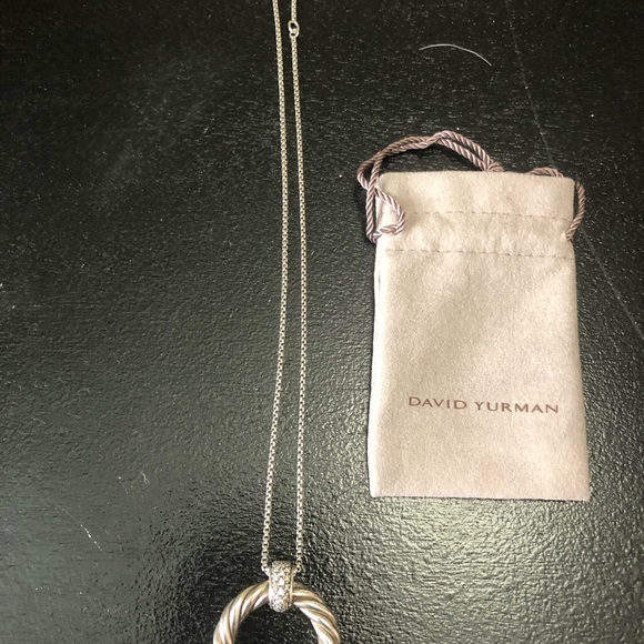 Like New David Yurman Circle Pendant Necklace - Picture 3 of 6